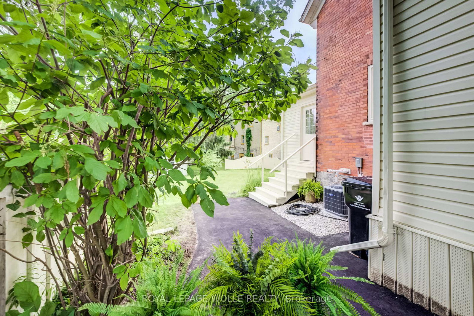 25 Central Street • Waterloo, ON photo 44