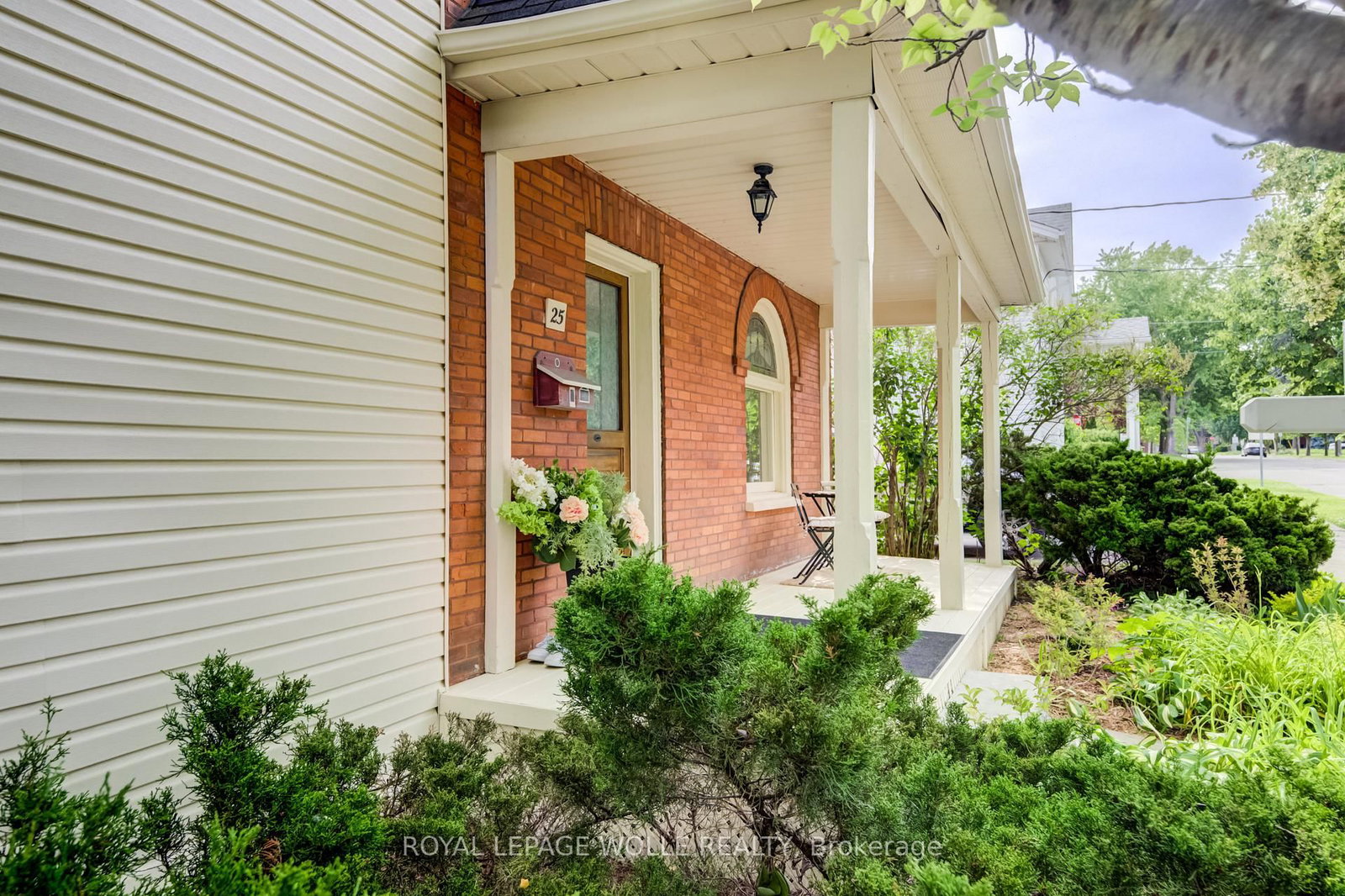 25 Central Street • Waterloo, ON photo 5