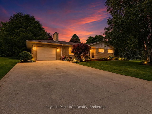 328 SUMMIT Drive