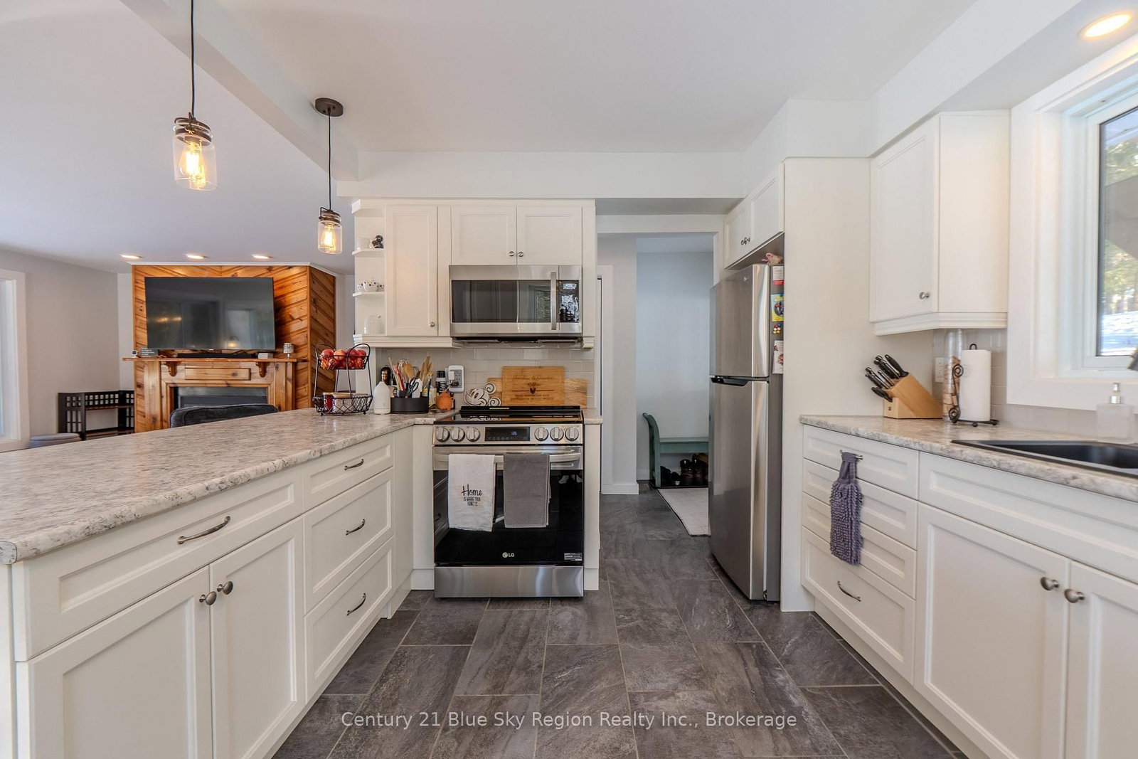 12 Cherry Lane • East Ferris, ON photo 11