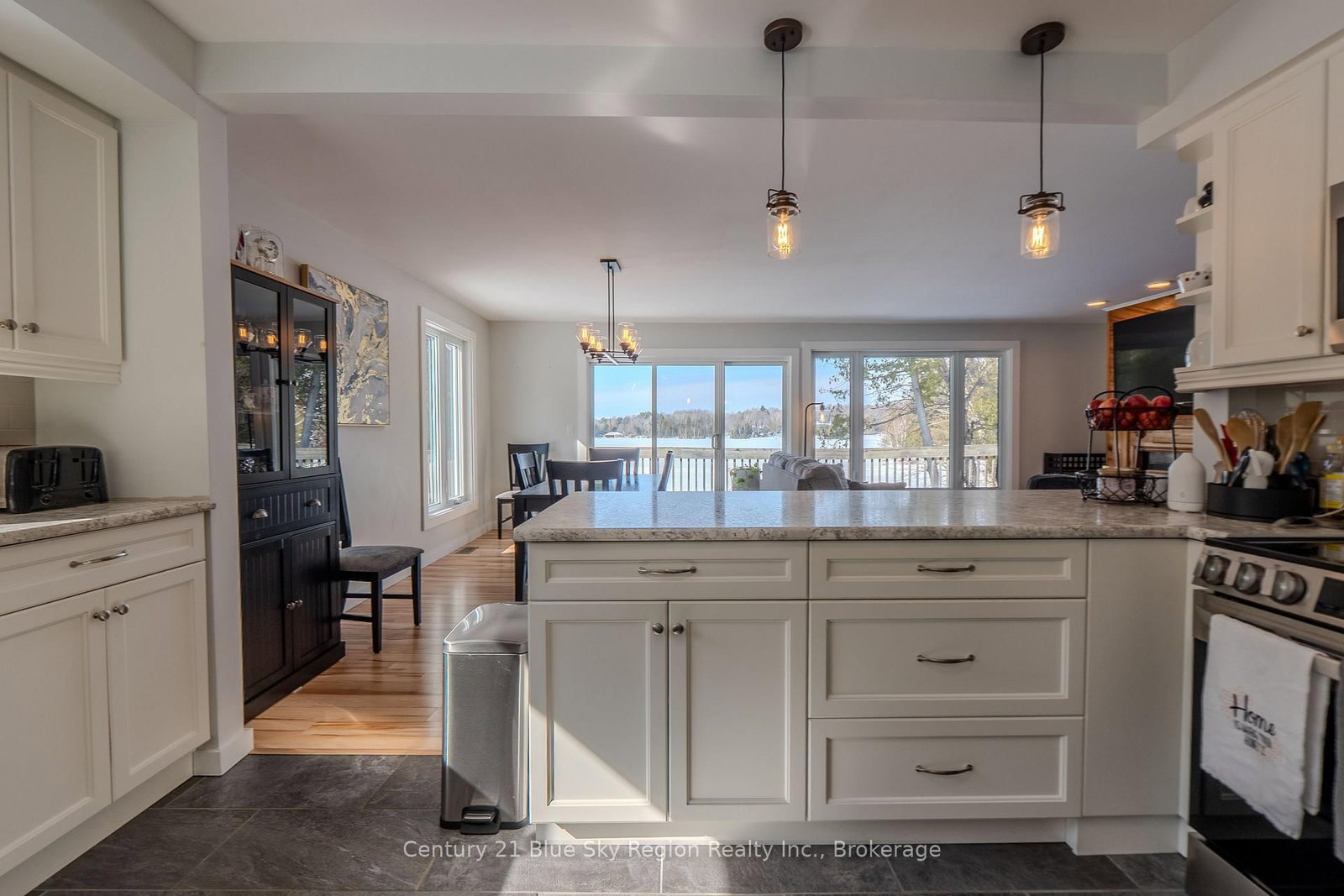 12 Cherry Lane • East Ferris, ON photo 14