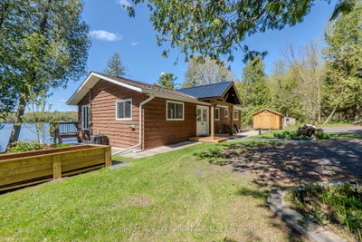 12 Cherry Lane • East Ferris, ON photo 3