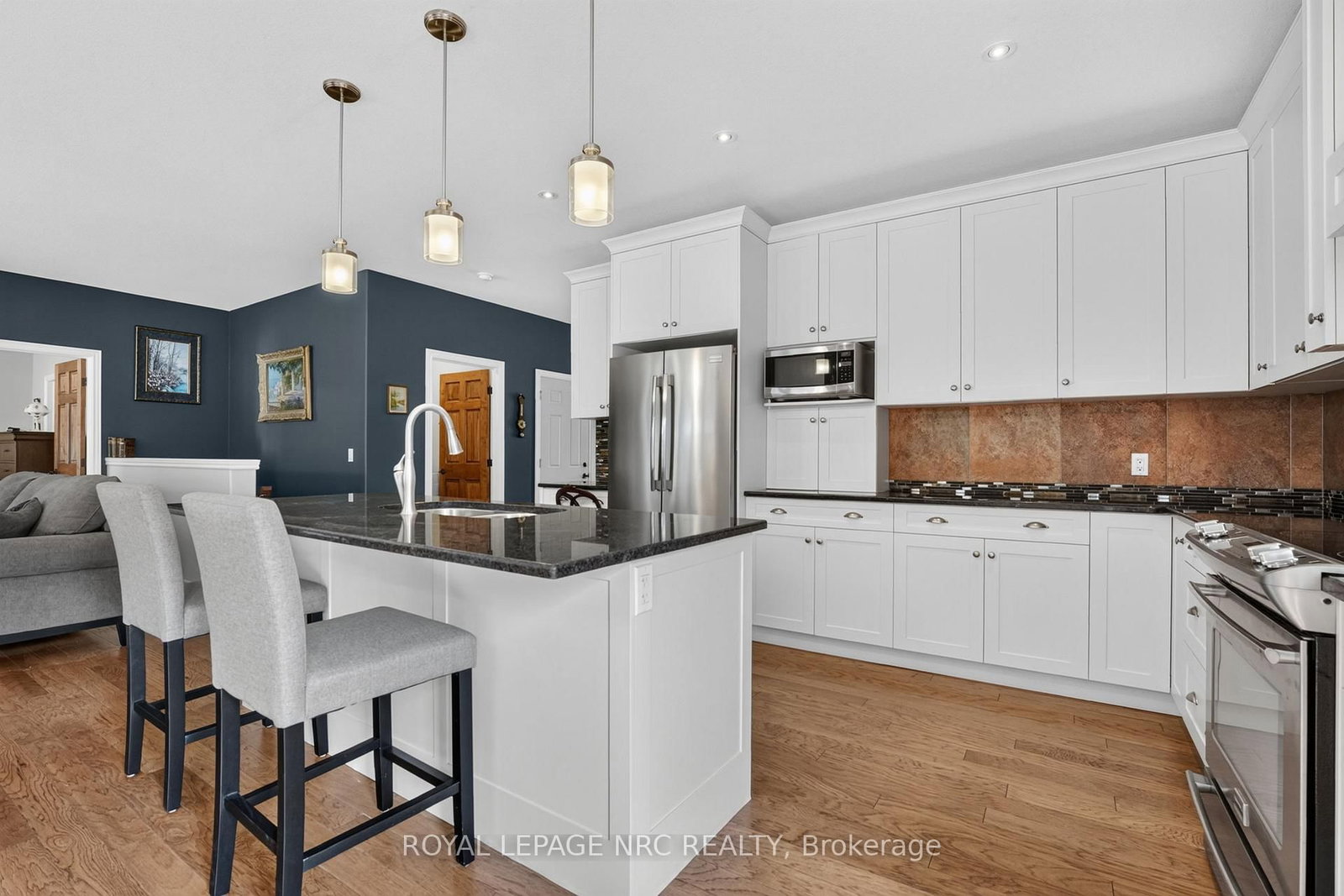 3307 RISELAY Avenue • Fort Erie, ON photo 14