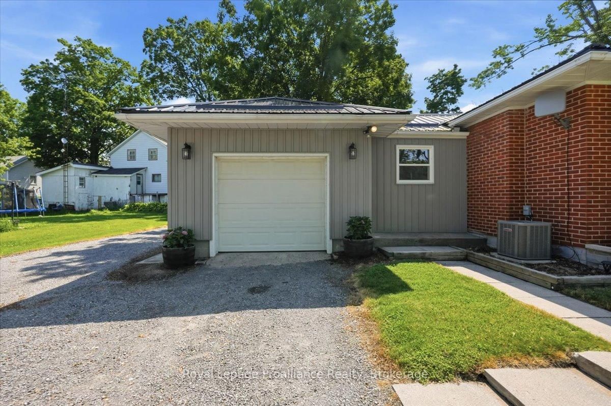 3798 Highway 37 • Belleville, ON photo 28