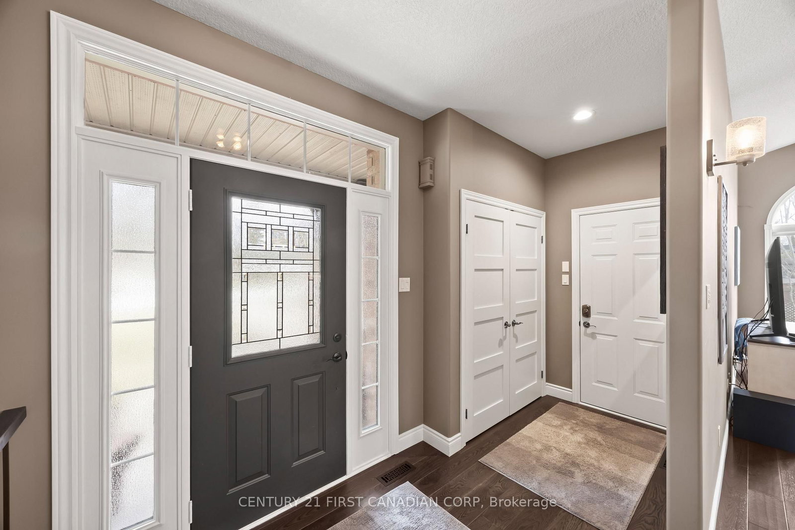 10159 Meadowlily Crescent • Lambton Shores, ON photo 14