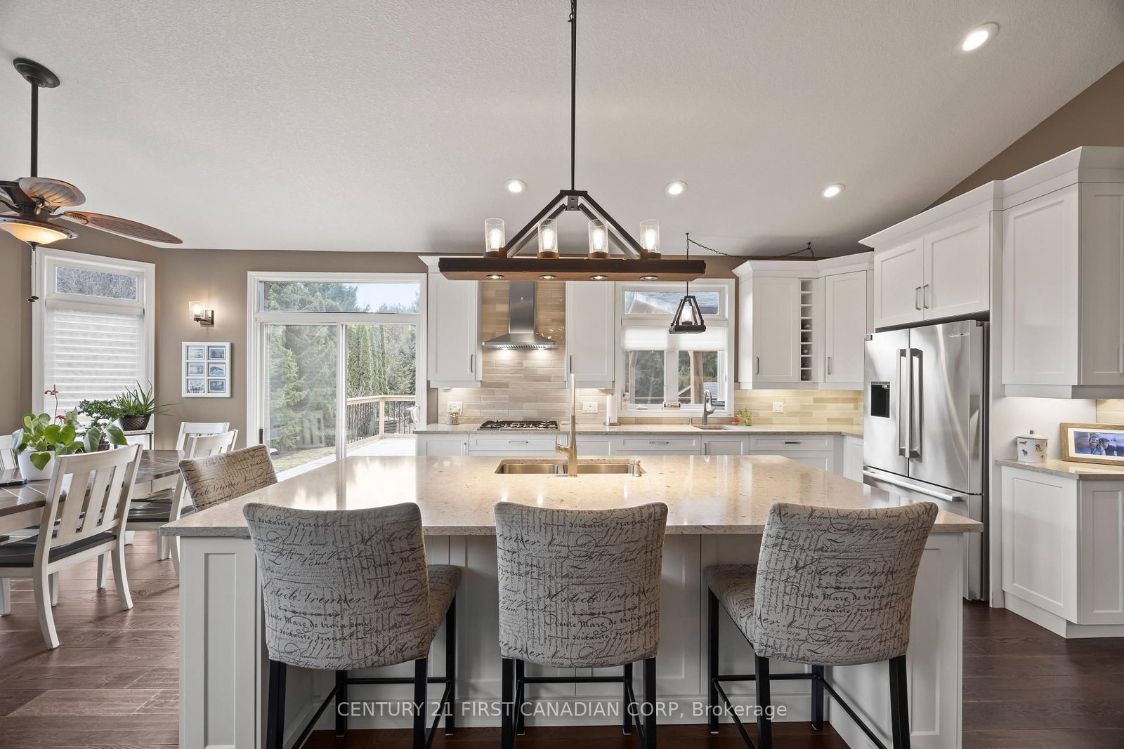 10159 Meadowlily Crescent • Lambton Shores, ON photo 21