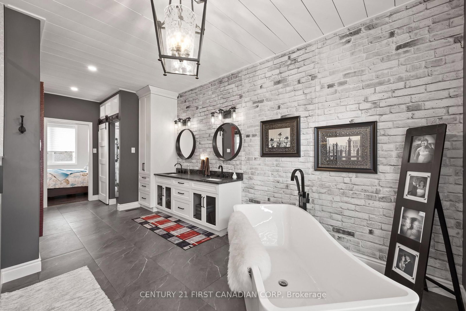 10159 Meadowlily Crescent • Lambton Shores, ON photo 31