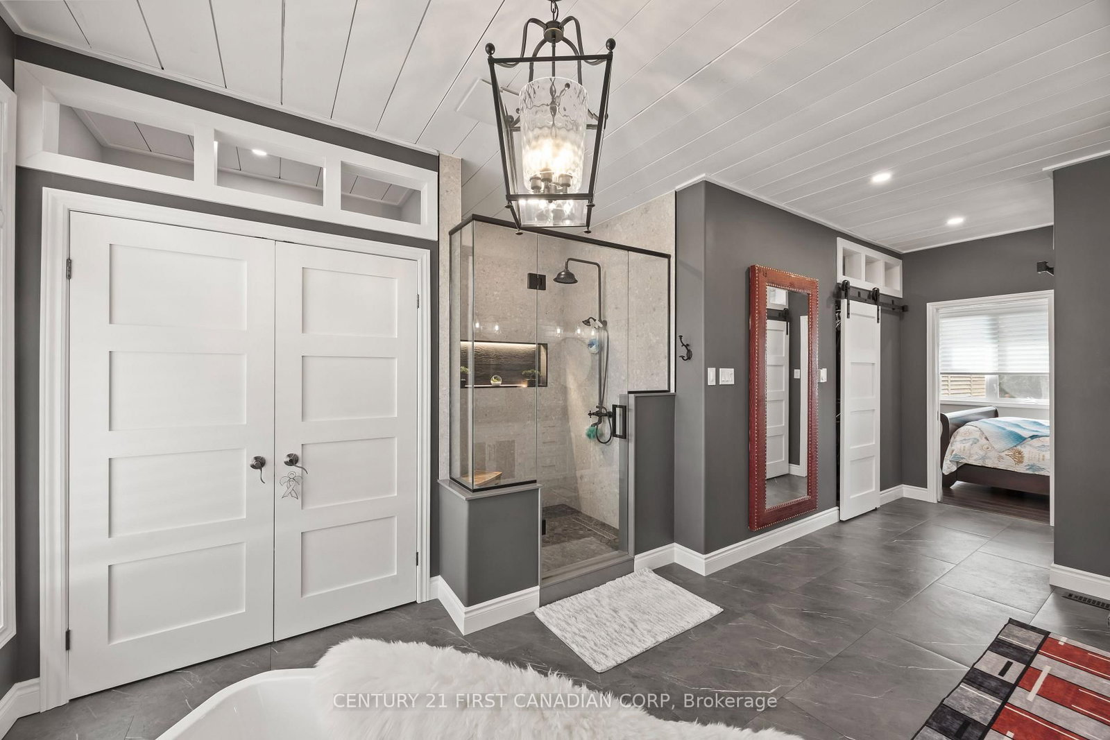 10159 Meadowlily Crescent • Lambton Shores, ON photo 32