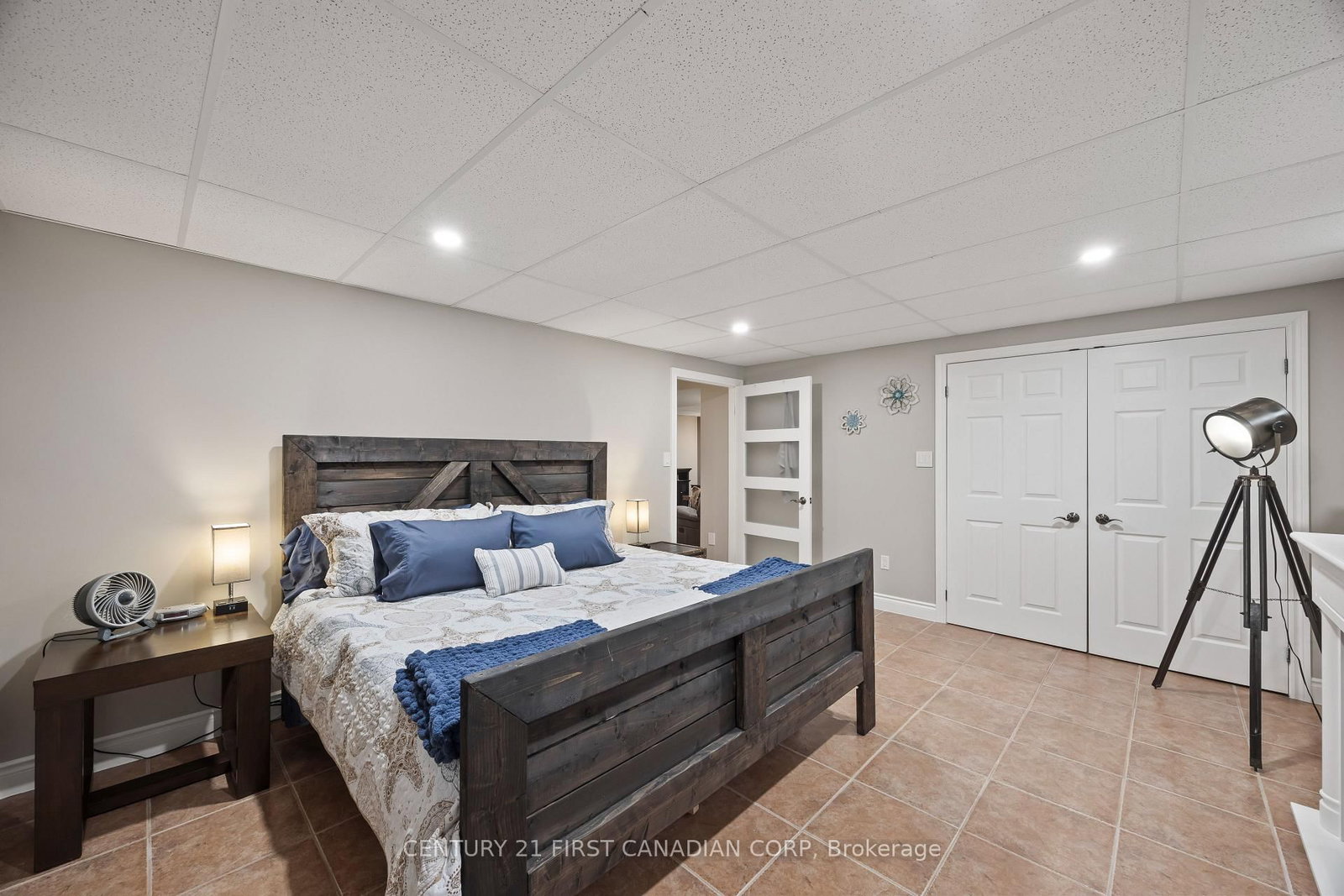 10159 Meadowlily Crescent • Lambton Shores, ON photo 40