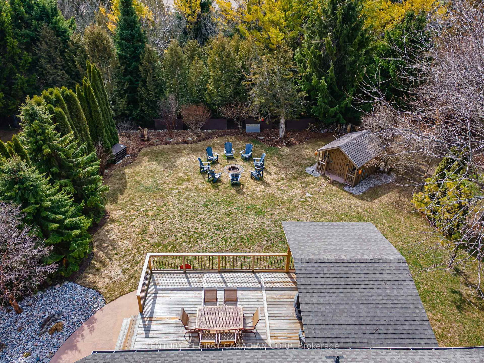 10159 Meadowlily Crescent • Lambton Shores, ON photo 44
