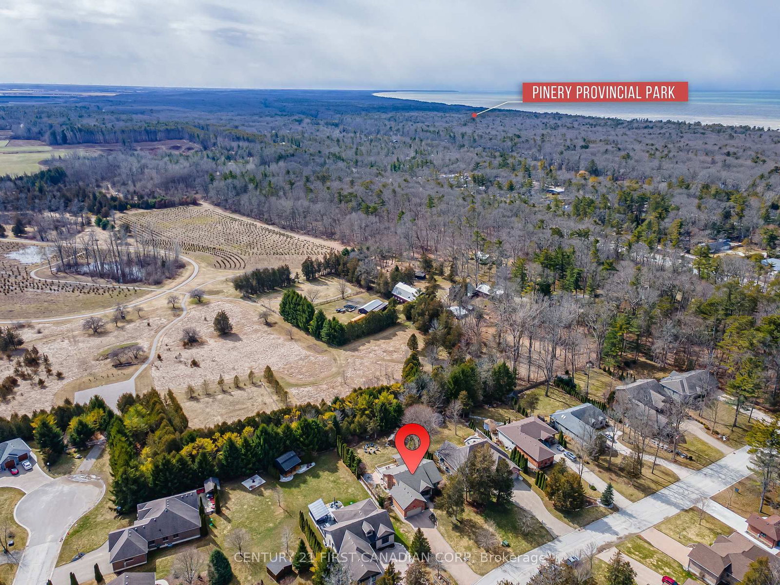 10159 Meadowlily Crescent • Lambton Shores, ON photo 47