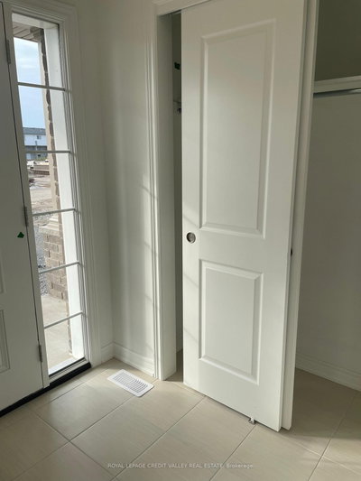 142 Sycamore Street — photo 4