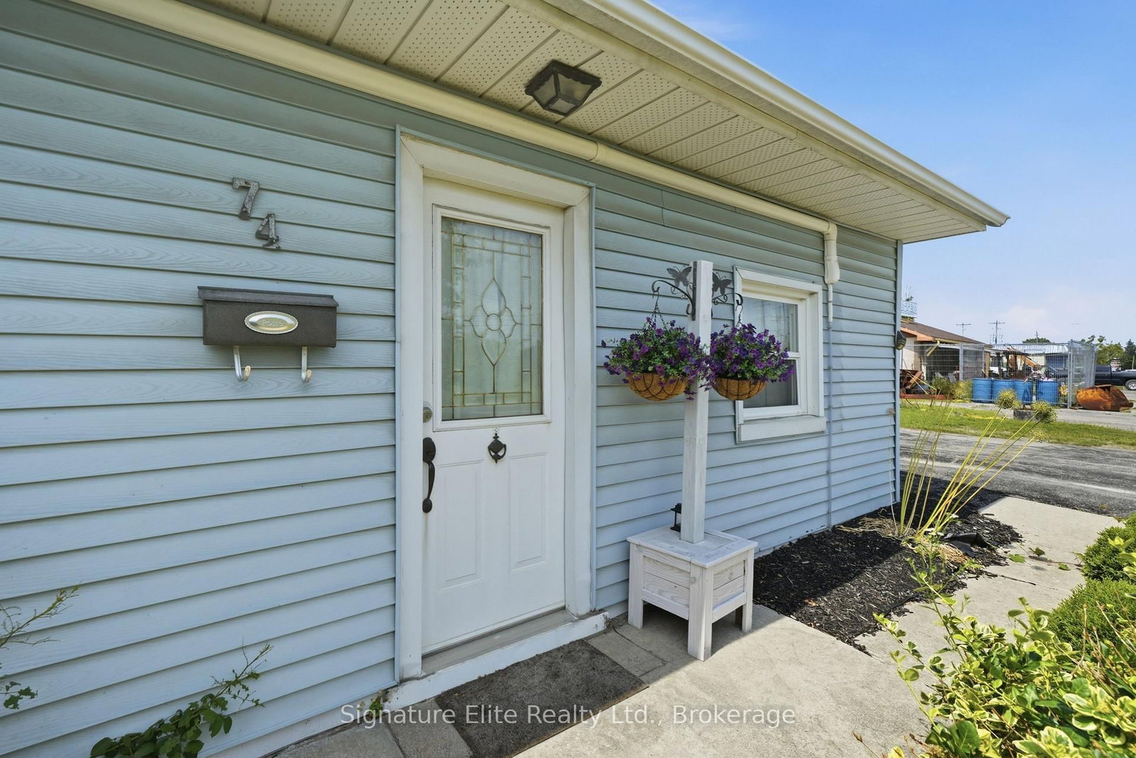 74 Highway 33 • Quinte West, ON photo 4