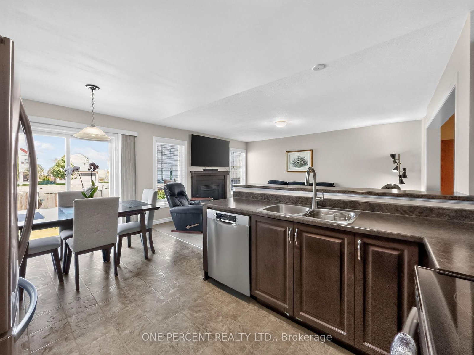 357 Sweet Grass Circle • Ottawa, ON photo 15