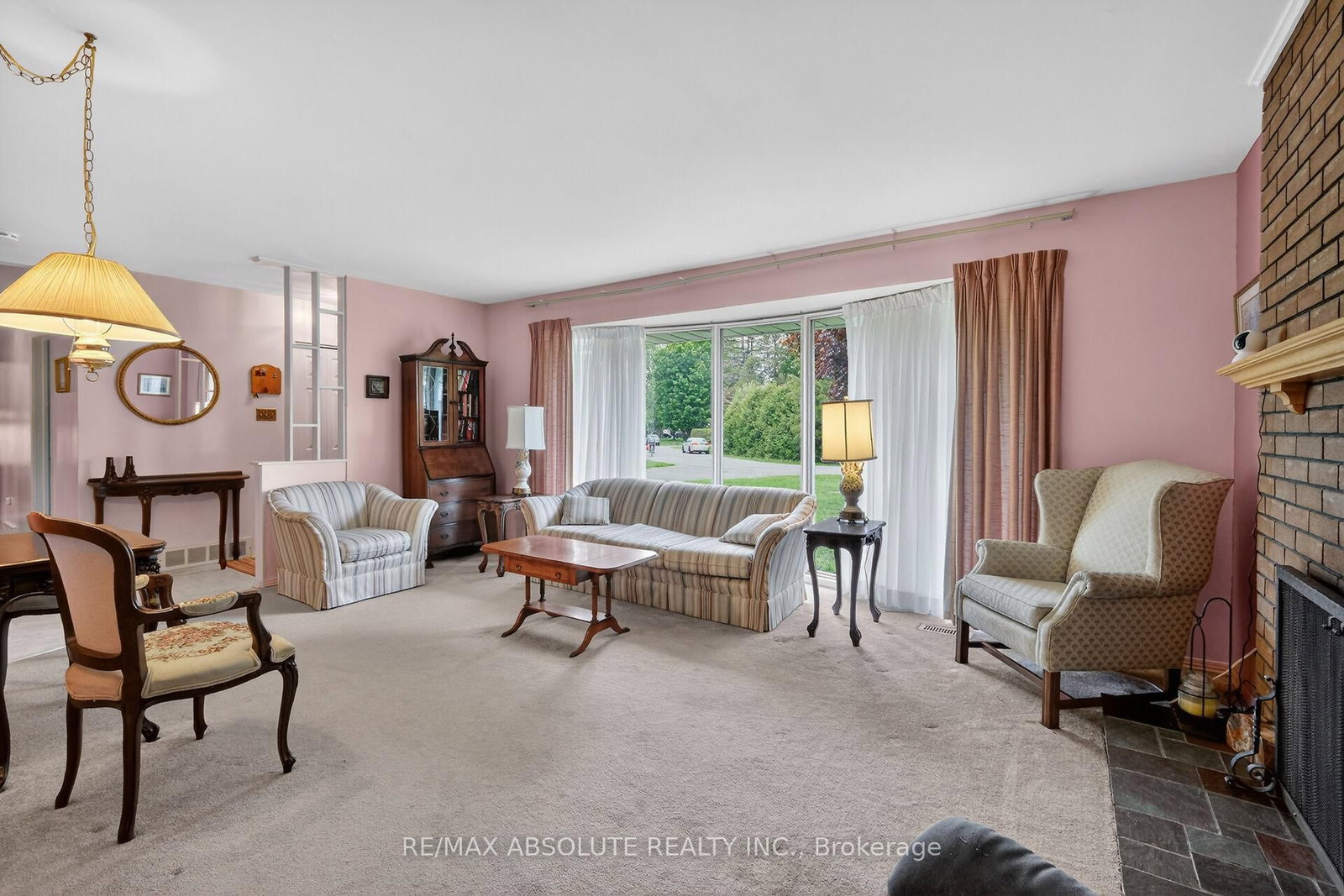 59 Evergreen Drive • Ottawa, ON photo 8