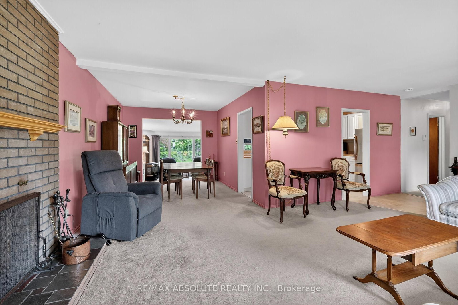 59 Evergreen Drive • Ottawa, ON photo 9