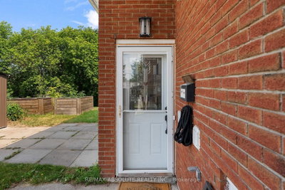 20 Sullivan Crescent • Arnprior, ON photo 2