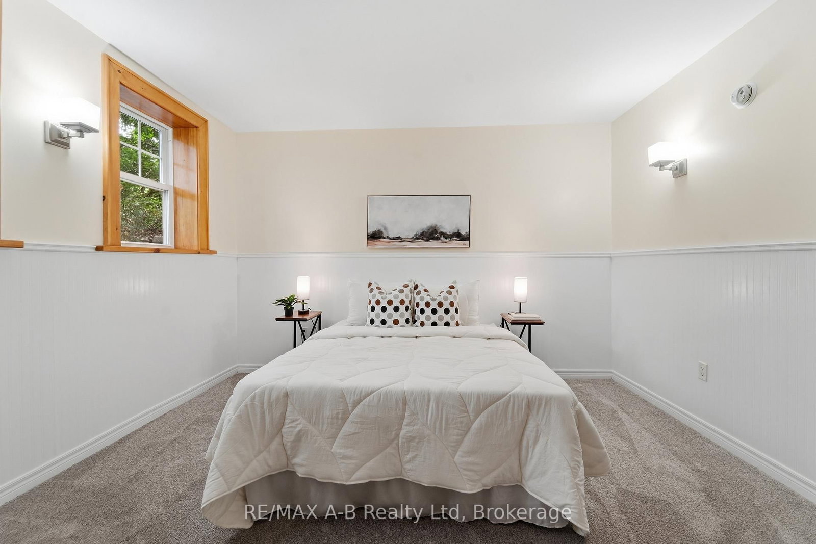 84 Church Street N • St. Marys, ON photo 36