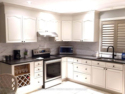 Unit Main — 8001 Woodsview Crescent — photo 5