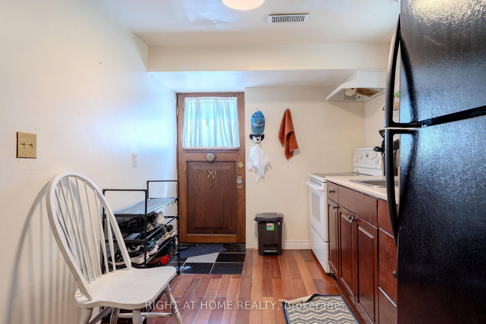 80 Chilton Drive • Hamilton, ON photo 30