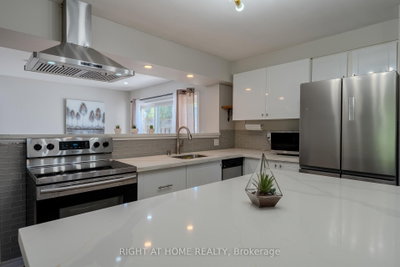 80 Chilton Drive • Hamilton, ON photo 9