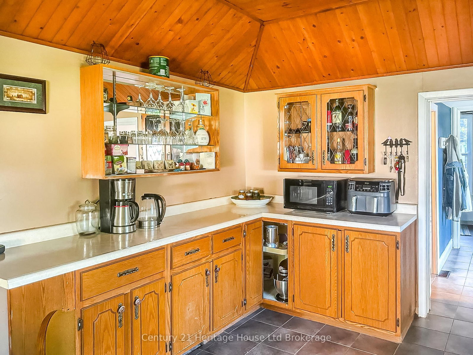 22 Front Road • Norfolk, ON photo 18