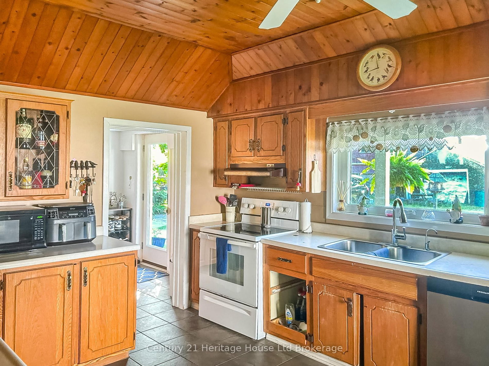 22 Front Road • Norfolk, ON photo 20