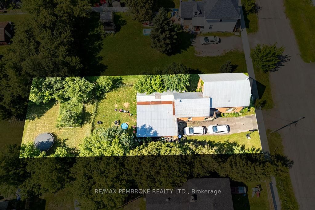 459 Somerset Street • Pembroke, ON photo 13