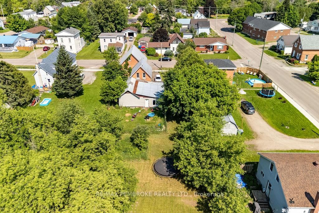 459 Somerset Street • Pembroke, ON photo 41