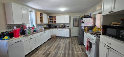 459 Somerset Street • Pembroke, ON photo 5