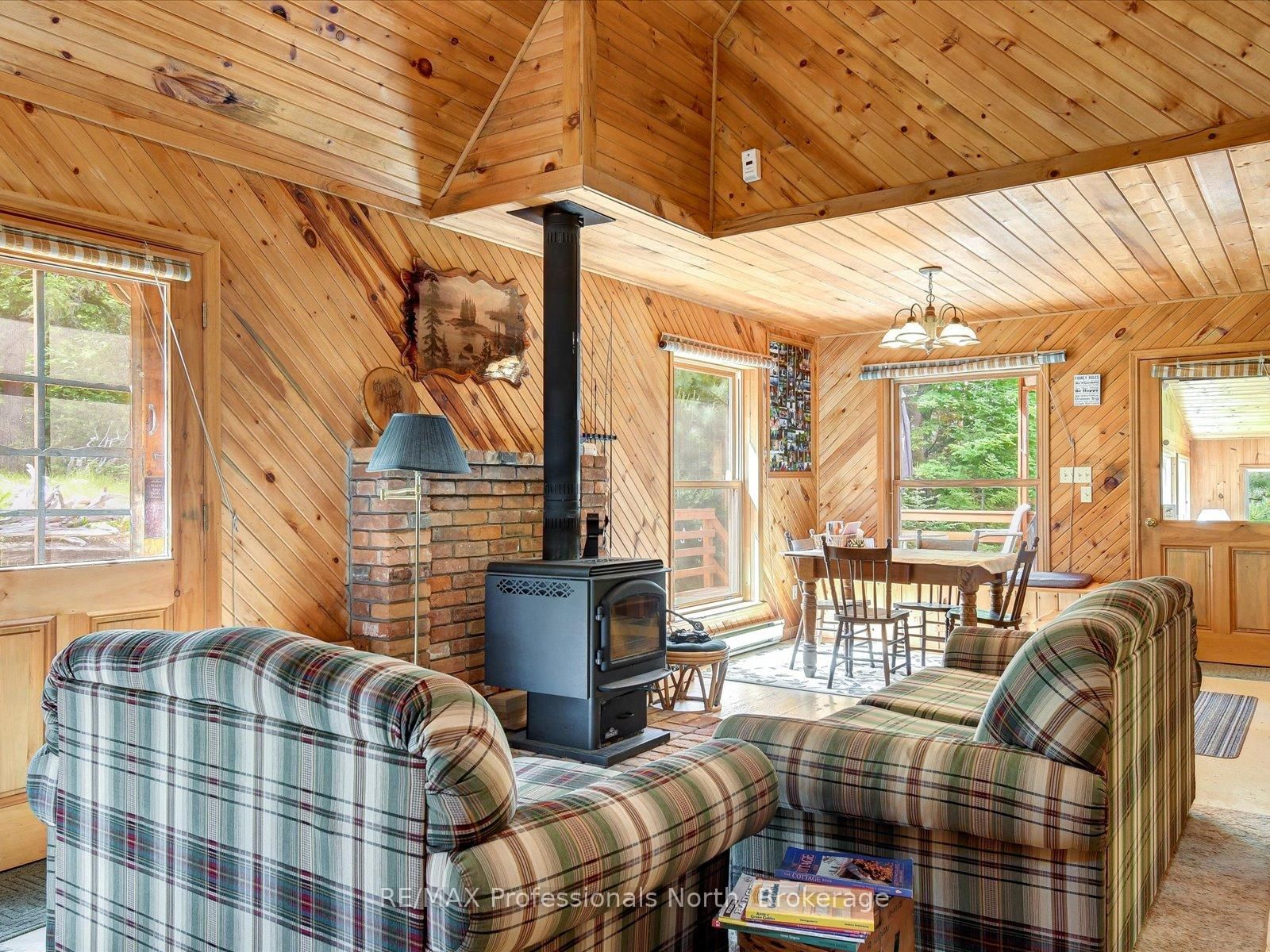 84 Lakeside Lane • South Algonquin, ON photo 10