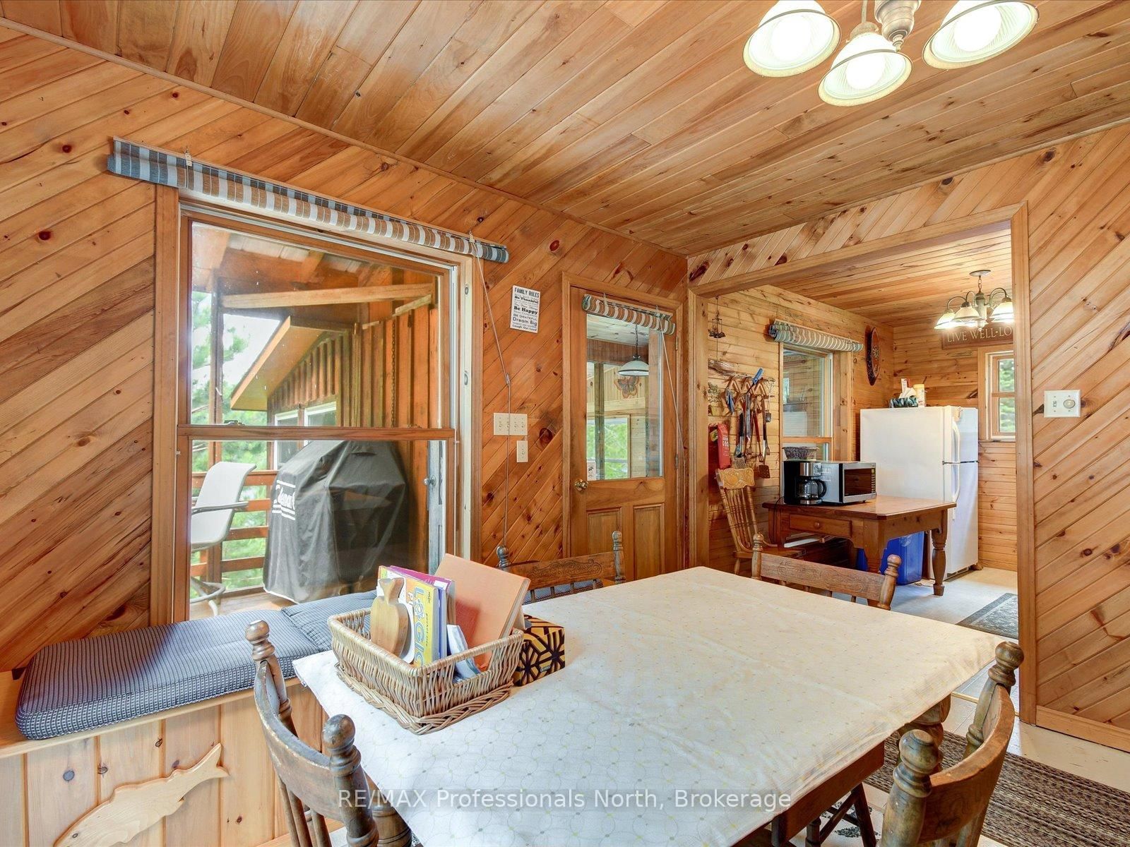 84 Lakeside Lane • South Algonquin, ON photo 12