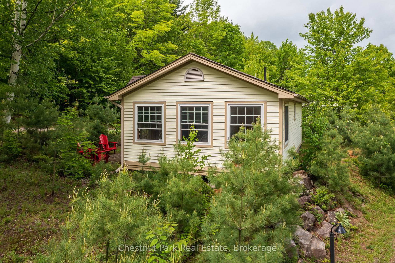 1052 Rat Bay 102-1, Lake of Bays, Ontario P1H 2J6