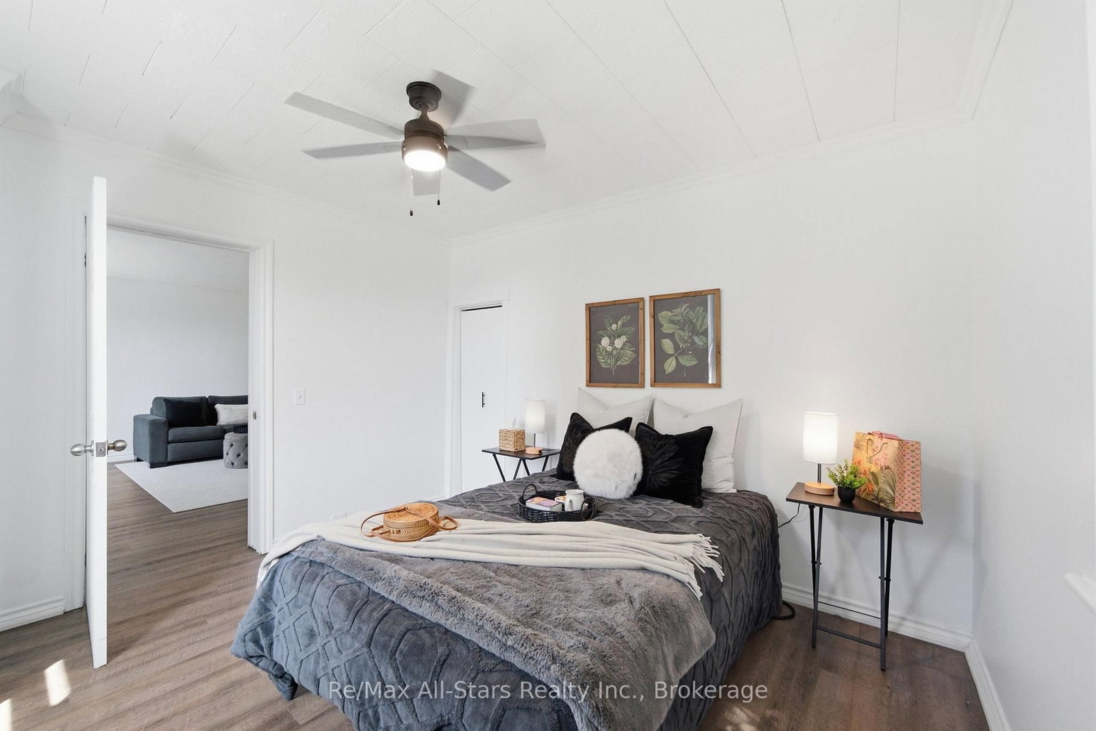 2 Bond Street • Kawartha Lakes, ON photo 18