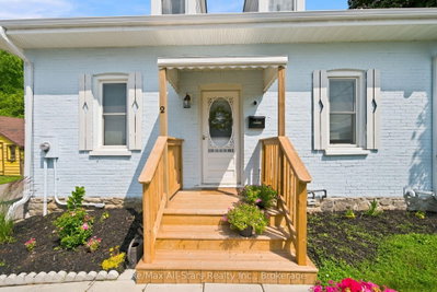 2 Bond Street • Kawartha Lakes, ON photo 4
