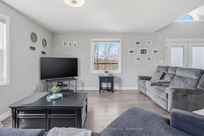 656 A Cooper Road • Madoc, ON photo 3