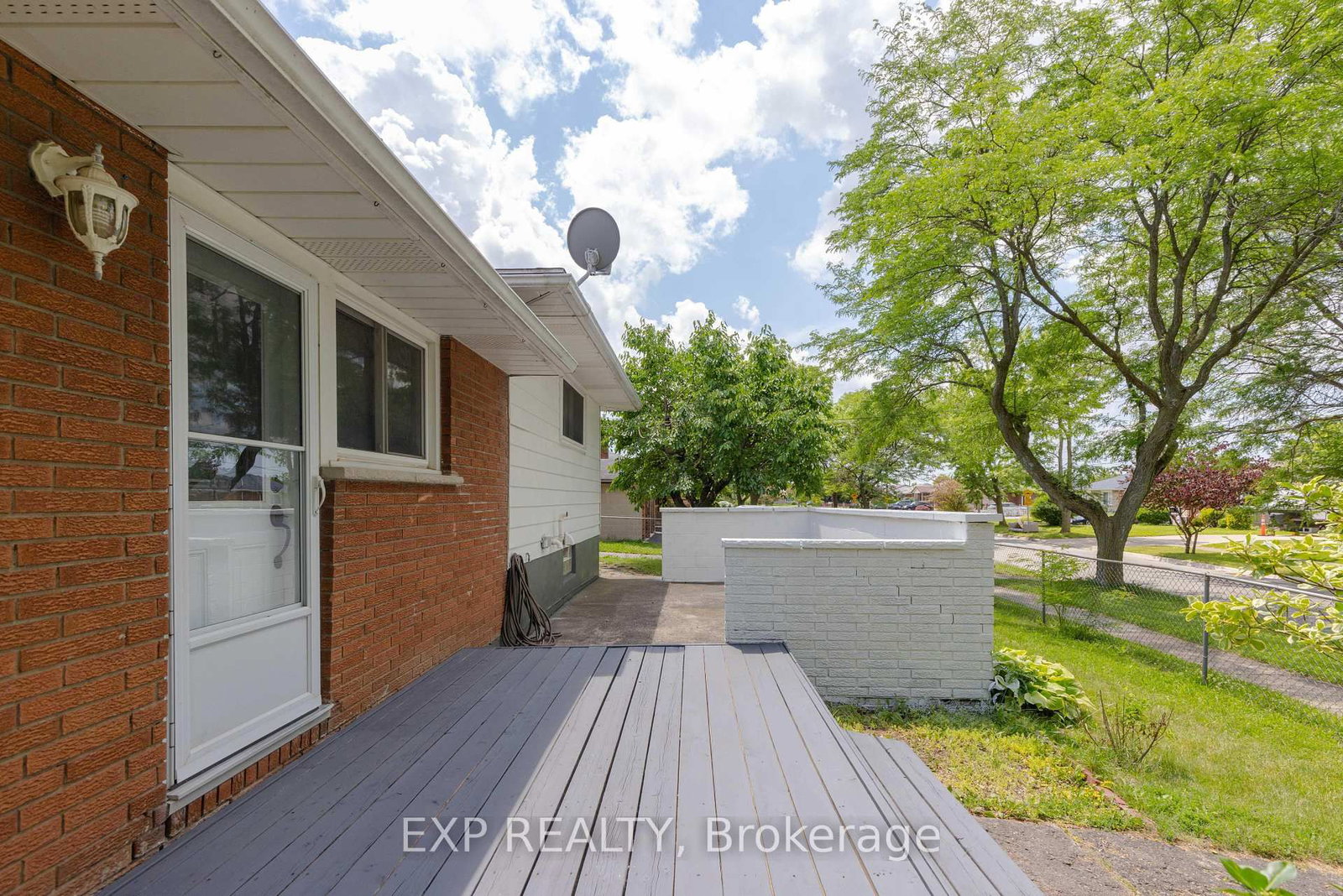 7116 Centennial Street • Niagara Falls, ON photo 3