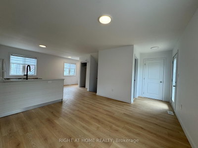 Townhouse for lease at (Main)-113 Highriver Trail, Welland, Ontario, L3C 0H6 - Broadway - MLS: X13508588