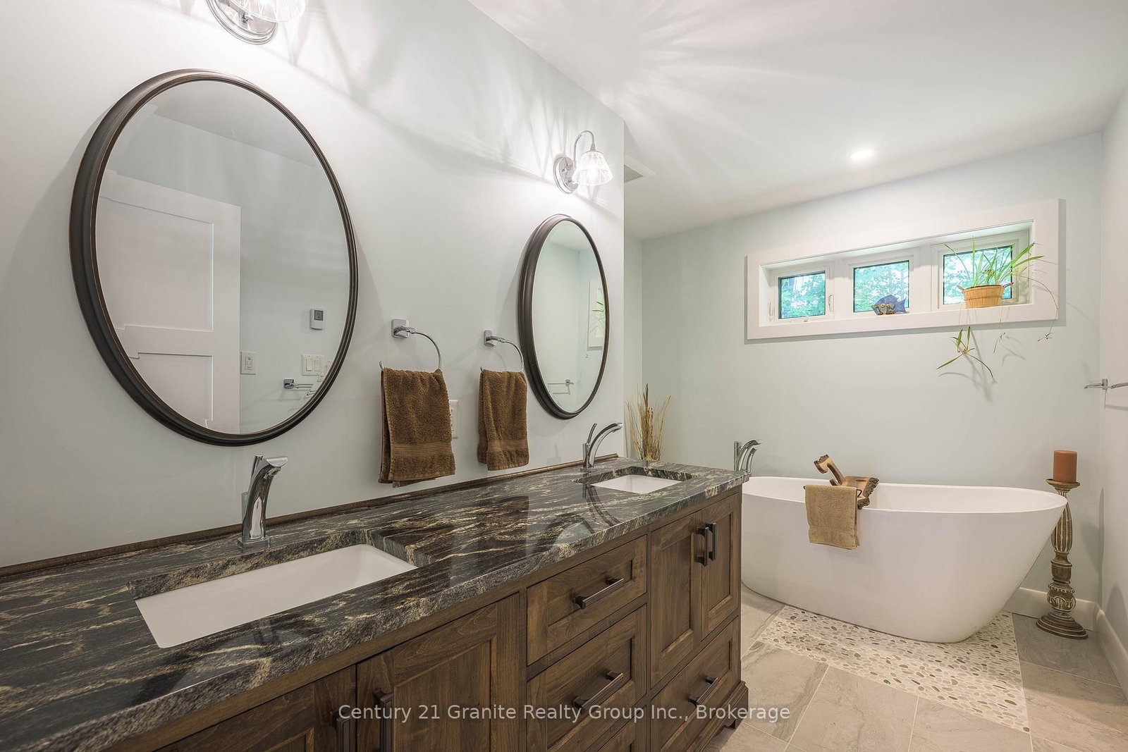 1283 Wonderland Road • Dysart et al, ON photo 26