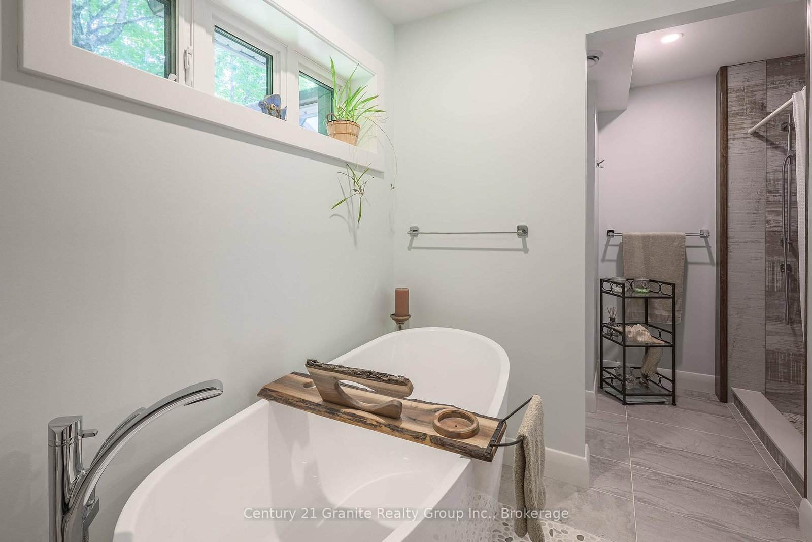 1283 Wonderland Road • Dysart et al, ON photo 27