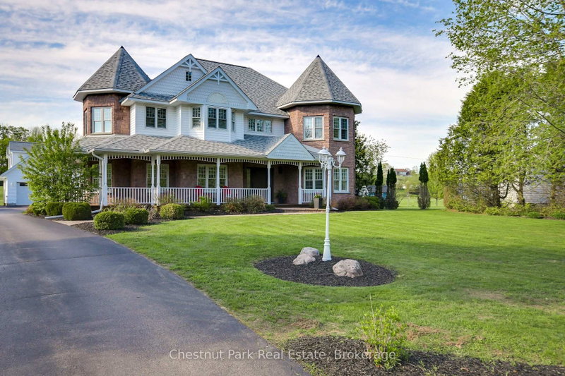 279 Santas Village Road - LAKE MUSKOKA ACCES