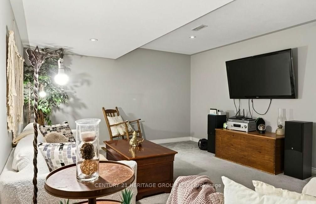 67 MacNeil Court • Haldimand, ON photo 31