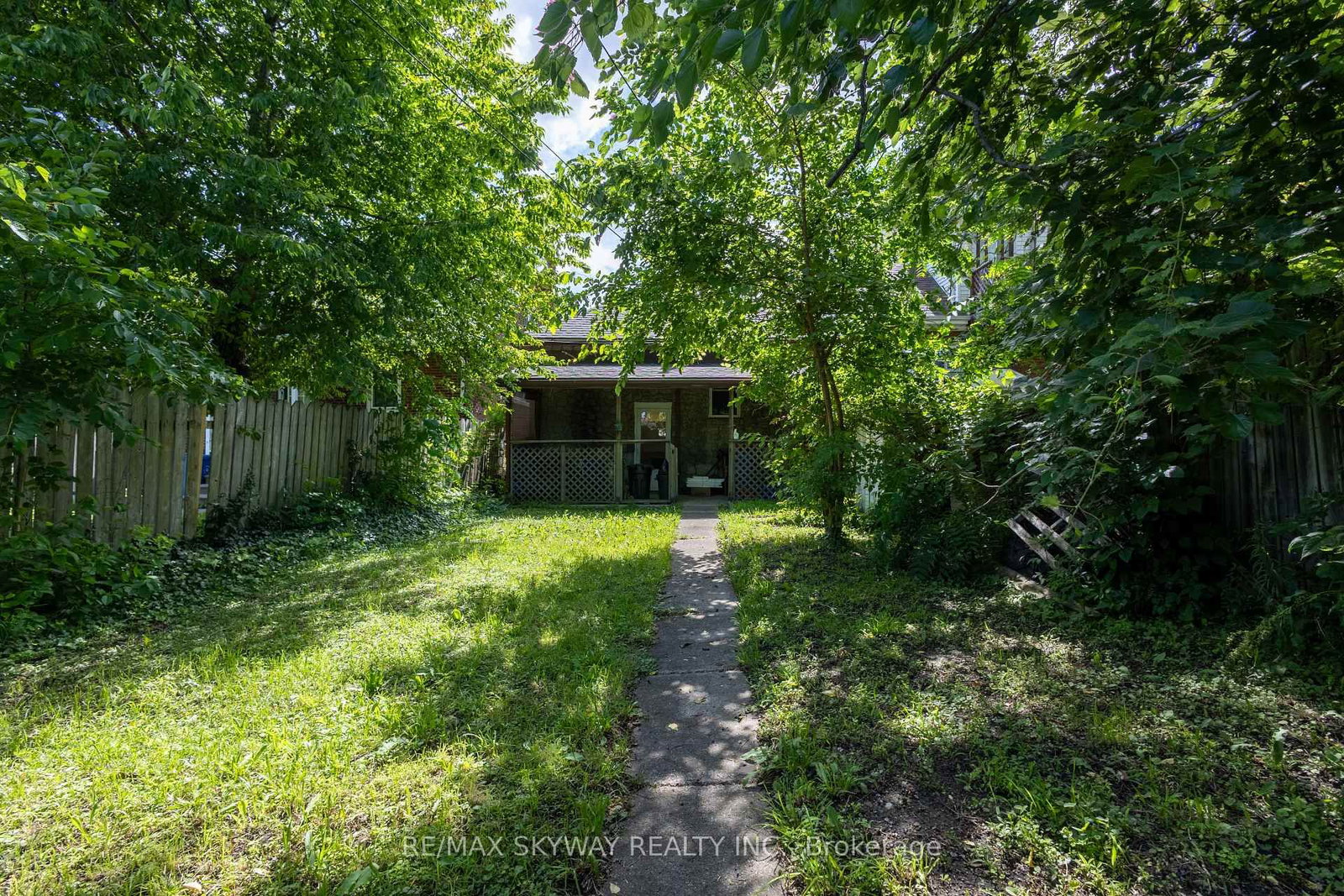 1160 Elm Avenue • Windsor, ON photo 24