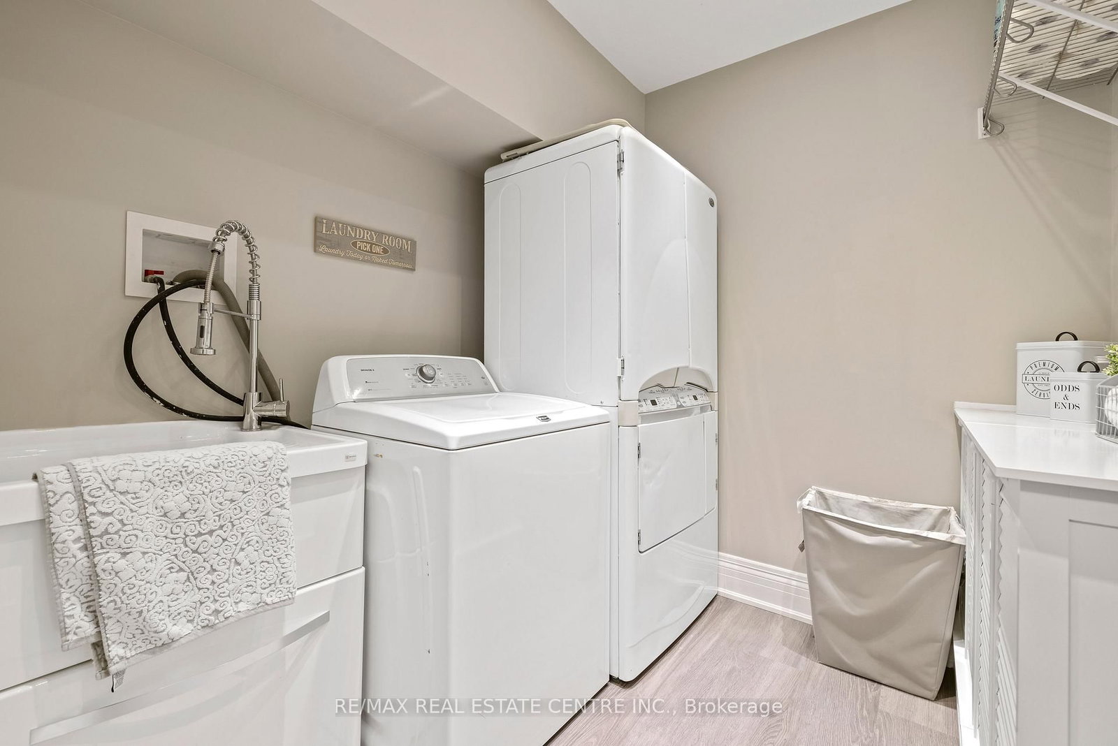 14 Buena Vista Drive • Mono, ON photo 11
