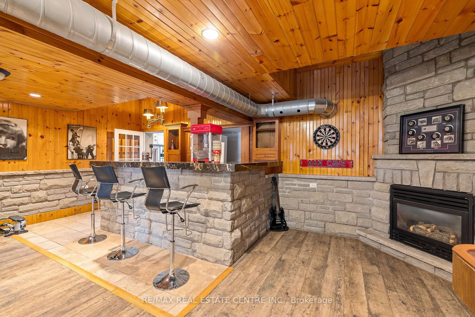 14 Buena Vista Drive • Mono, ON photo 16