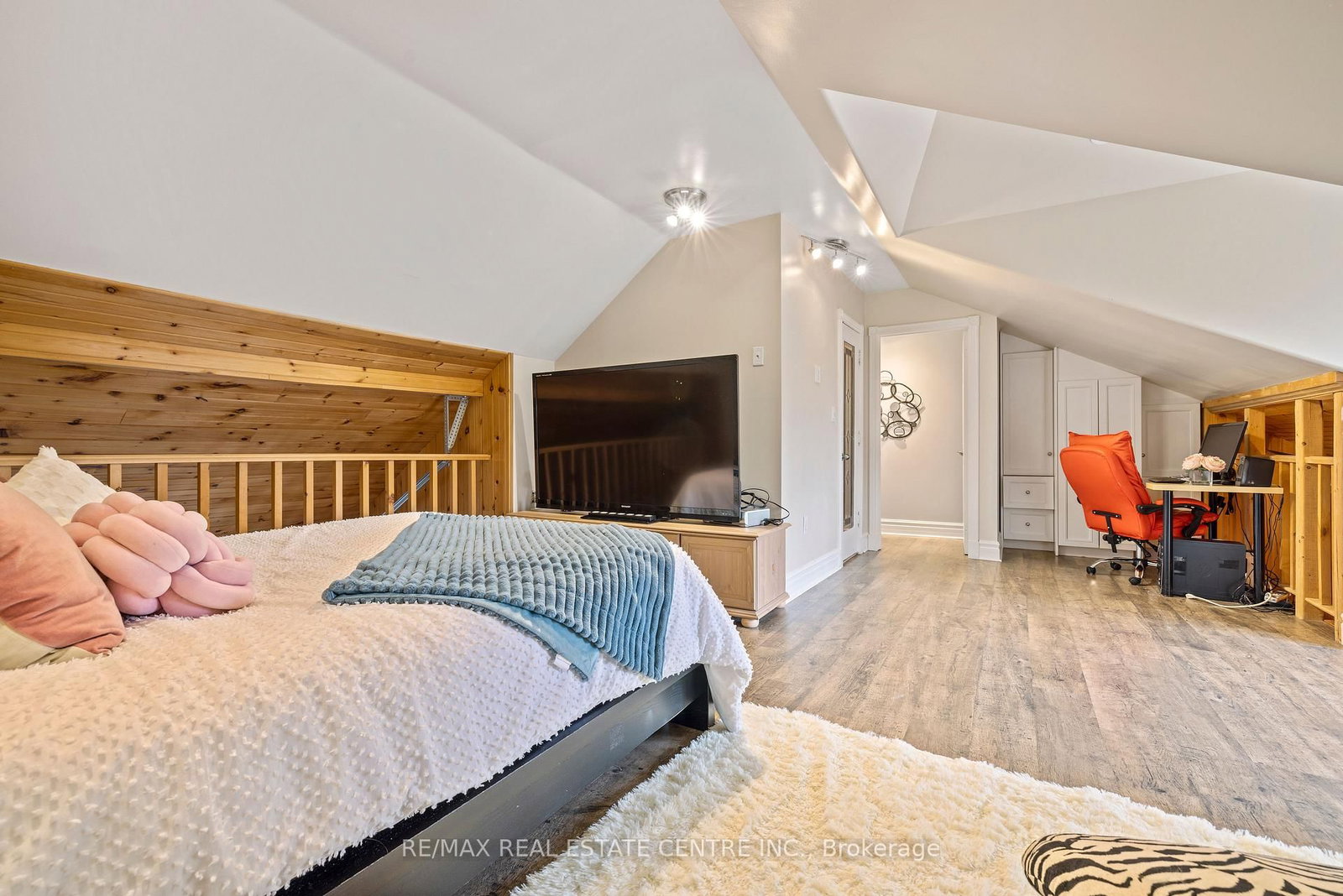 14 Buena Vista Drive • Mono, ON photo 28