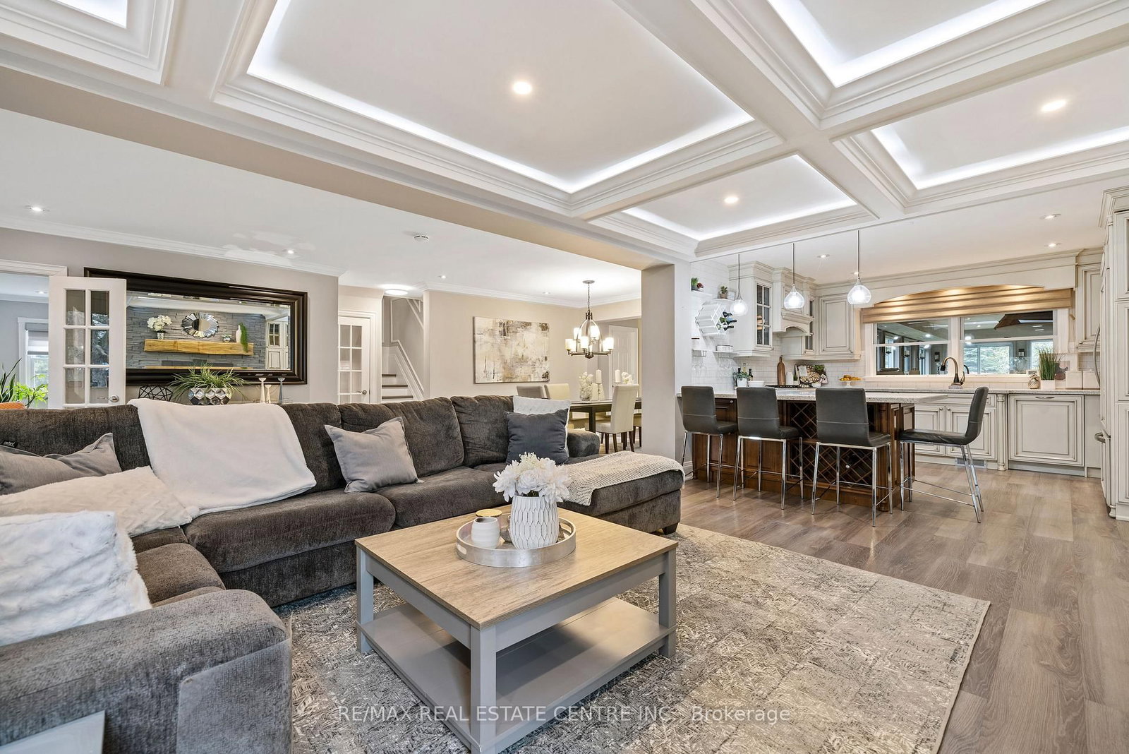 14 Buena Vista Drive • Mono, ON photo 4