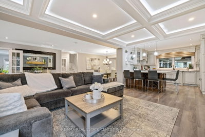 14 Buena Vista Drive • Mono, ON photo 4
