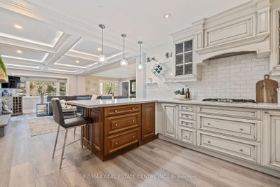 14 Buena Vista Drive • Mono, ON photo 8
