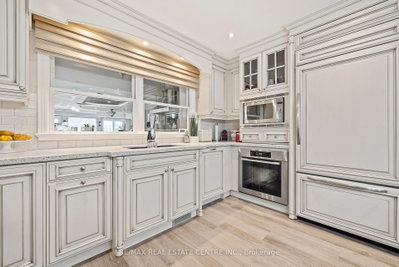 14 Buena Vista Drive • Mono, ON photo 9